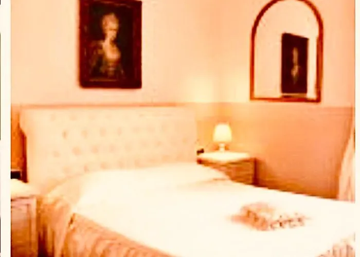 Gasthuis Charme Holidays Colosseum 4*